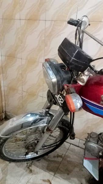 HONDA CD70 2008 (Model) 5