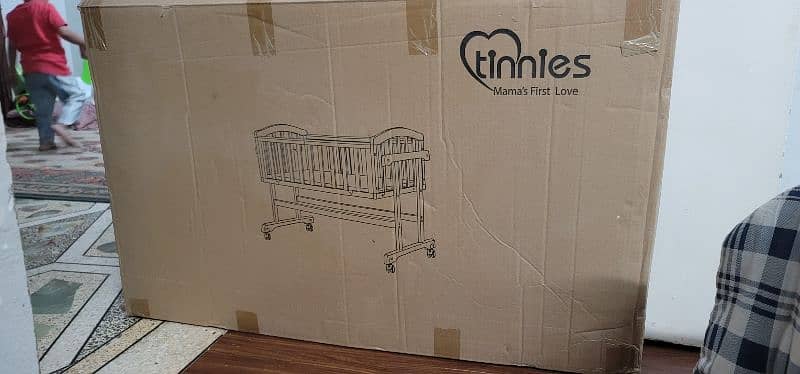 Tinnies Baby Crib/Cot 2