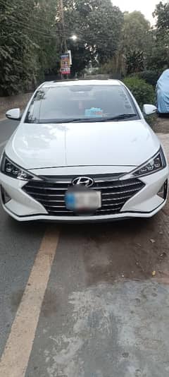 Hyundai Elantra 2022