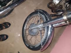 urgent sale crown 125 hai engine ok hay genuine condition