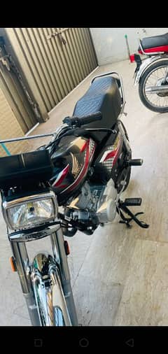 2024 Modal hounda cg 125 just used 2957 km looking like new