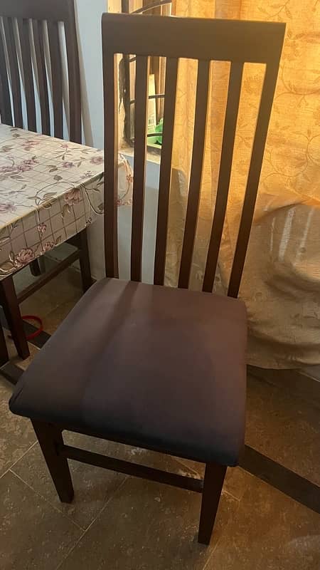 8 chairs Brand new dinning table only 1 month used 1