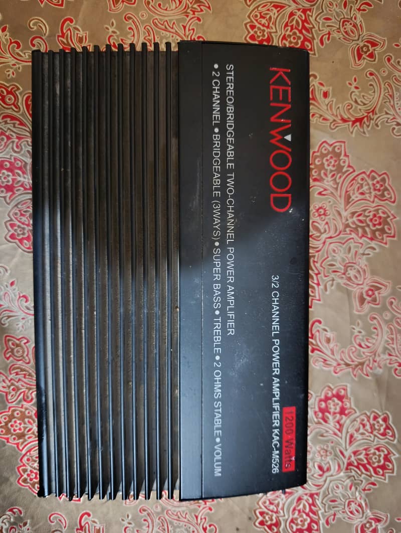 Kenwood amplifier with woofer 1