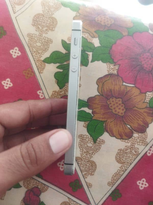 IPHONE 5 64 GB EXCHANGE POSSIBLE GOOD MOBILE SY PTA APPROVED HY 0