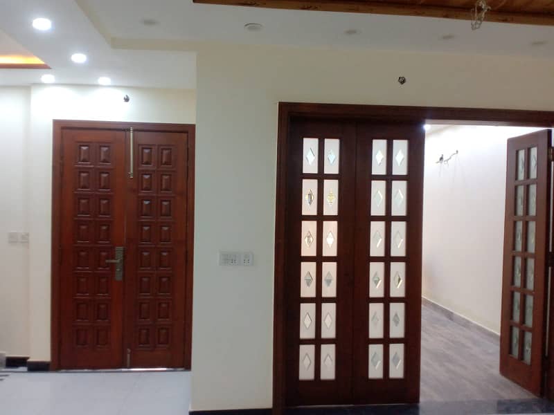 10 MARLA BRAND NEW HOUSE AVAIABLE FOR RENT 20