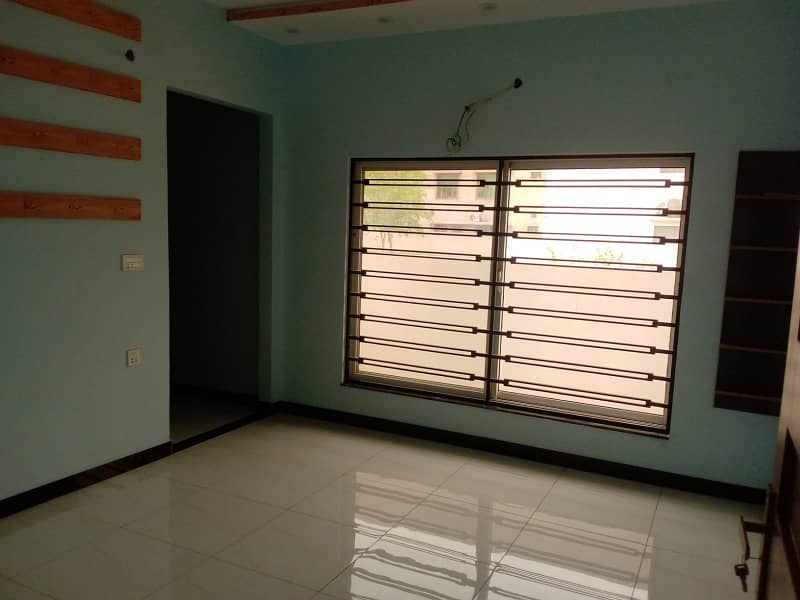 10 MARLA BRAND NEW HOUSE AVAIABLE FOR RENT 23