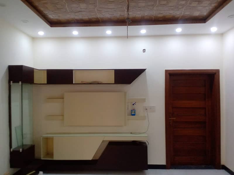 10 MARLA BRAND NEW HOUSE AVAIABLE FOR RENT 28