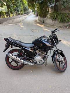 YBR 125 ESD