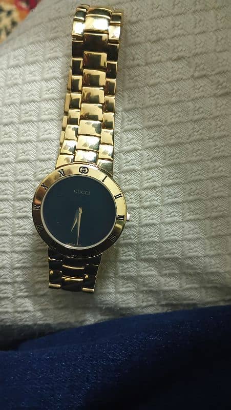 Imported original GUCCI ladies Watch model No. 3300 2 M 11