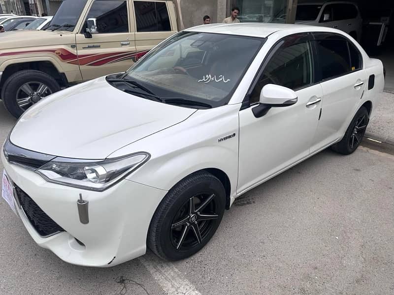 Toyota Corolla Axio G 2015 1