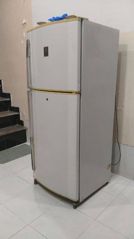 Dawlance fridge available 0