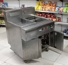 24 Liter Imported Gas fryer ( blore system)