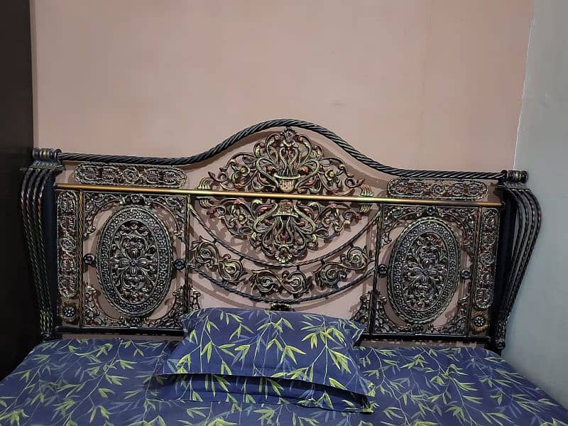 Iron bed 1