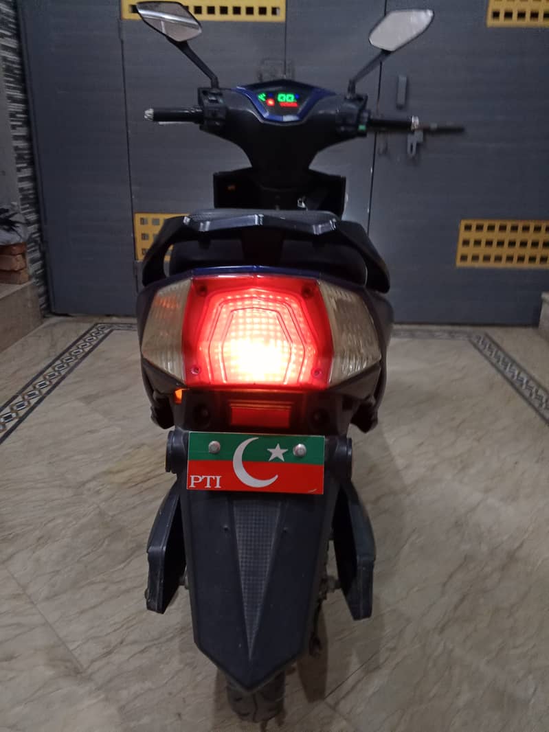 New condition and new electric bike call this number 03128462849 11