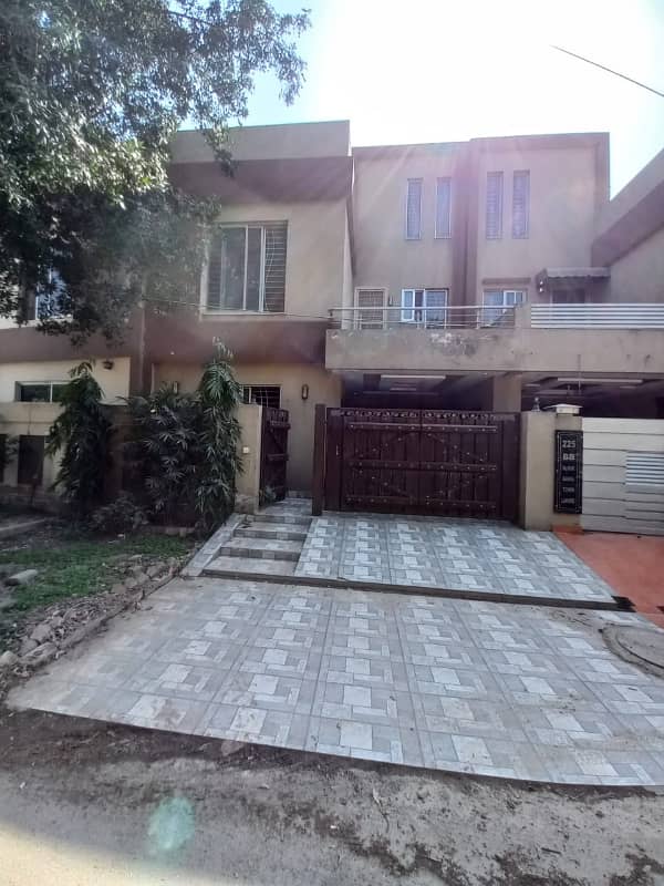 5 Marla Like New House Available For Rent In Bahria Town Lahore. 0