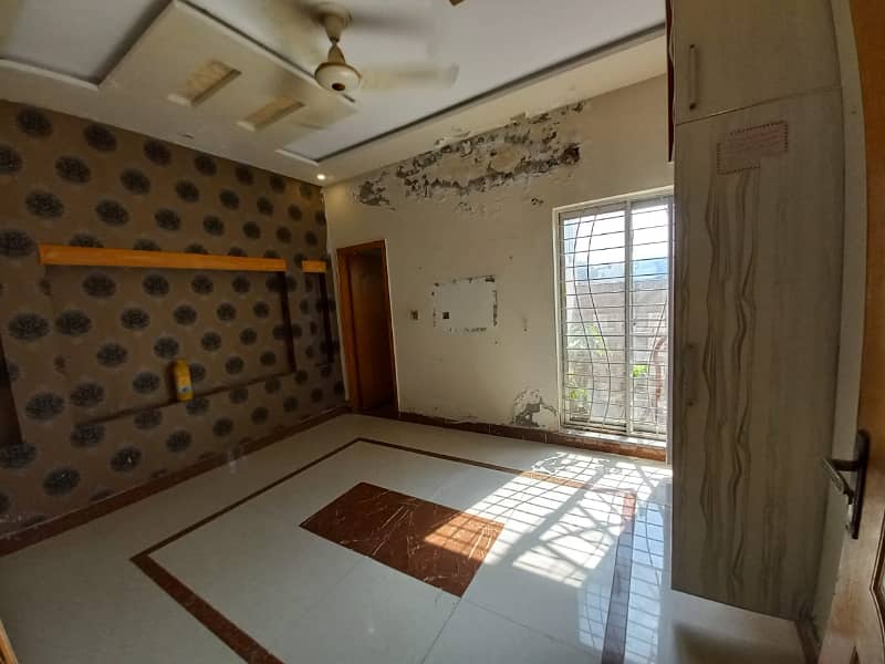 5 Marla Like New House Available For Rent In Bahria Town Lahore. 10