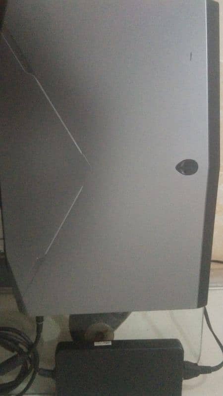 DELL ALIENWARE 17 R1 GAMING LAPTOP 0