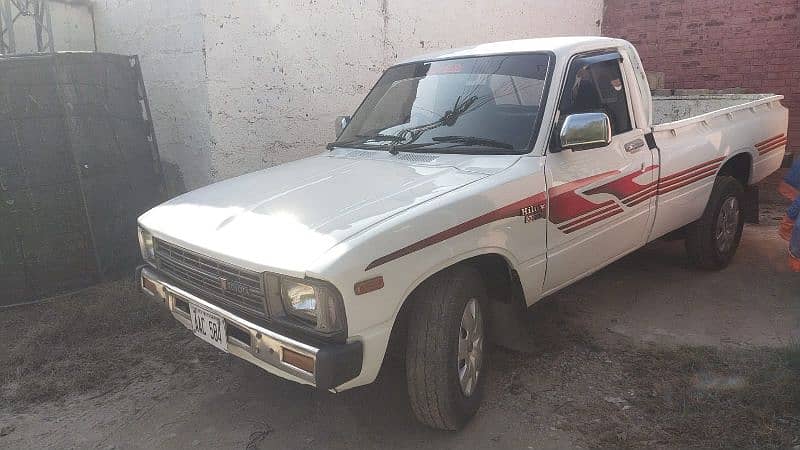 Toyota Pickup 1981 1