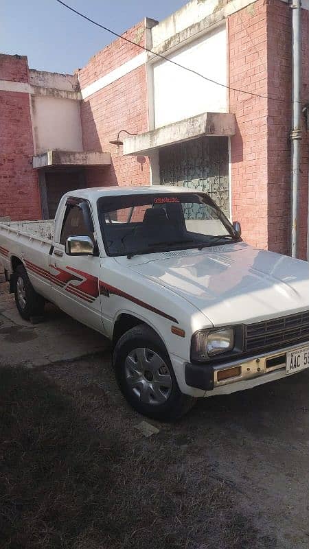 Toyota Pickup 1981 2