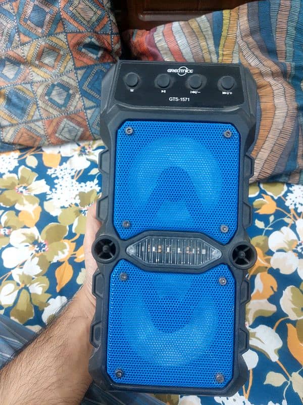 Faulty Bluetooth Speaker for sale need repair 6