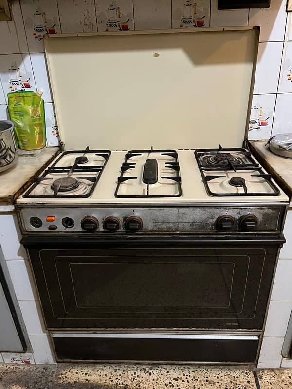 Italian stove in good condition. 0