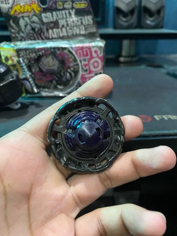 Beyblade Gravity Destroyer 5