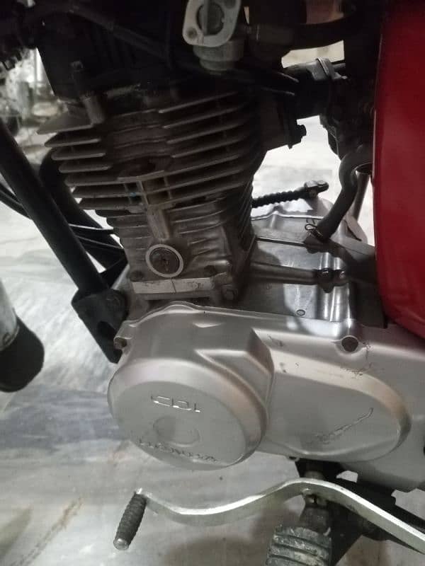 honda 125 lahore nambar 18 model 5