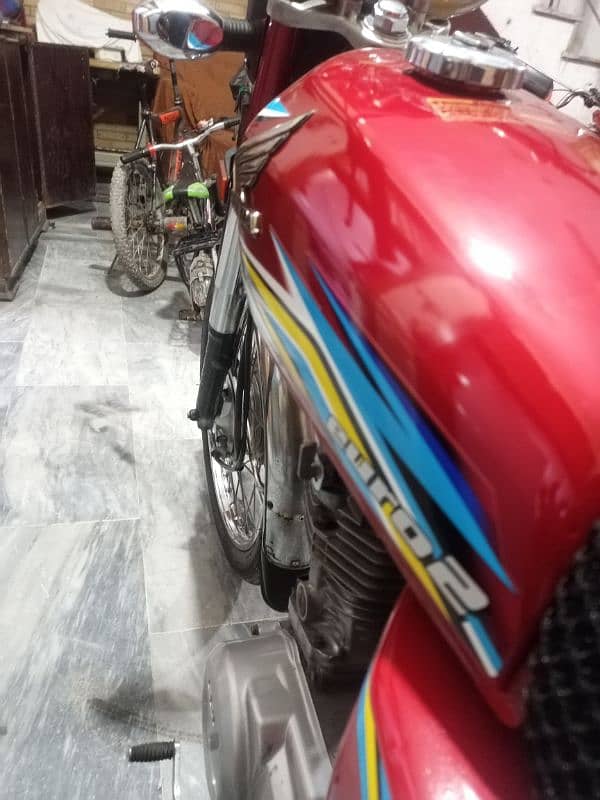 honda 125 lahore nambar 18 model 6