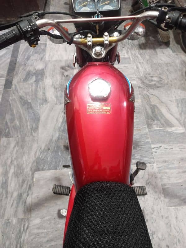 honda 125 lahore nambar 18 model 7