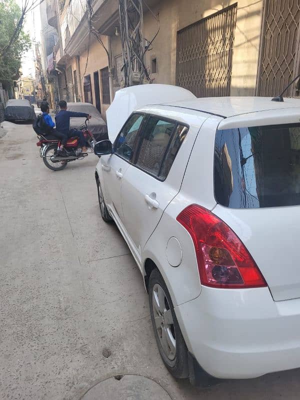 Suzuki Swift 2015 model for sale white colour 3