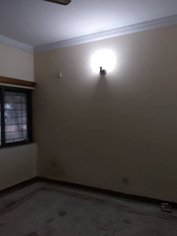 G 11 4 D type housing foundation apartment available for rent on ground floor for family 5