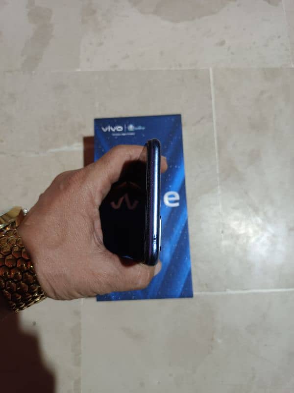 vivo v21e 8/128 4