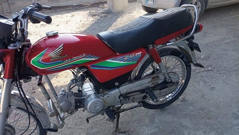 Honda CD70 0