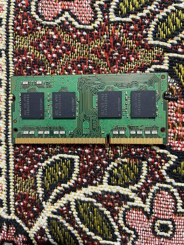 Samsung 4gb Ram ddr3 Brand New (Bought from dubai) 2