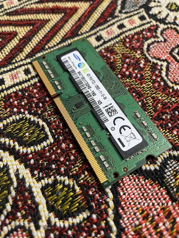 Samsung 4gb Ram ddr3 Brand New (Bought from dubai) 3