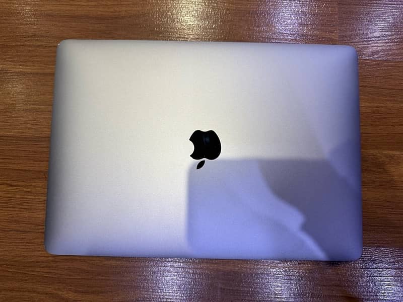 Apple Macbook Air M1 8GB RAM 256GB 2