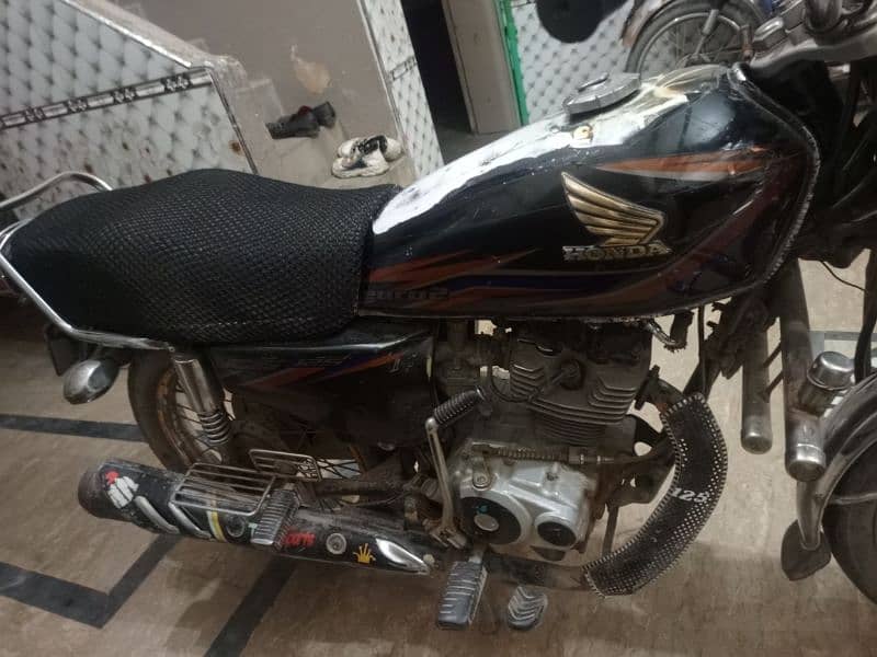 achi halat ma Honda 125 2018 1