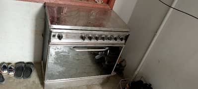 coking range with 5 burners ok condition