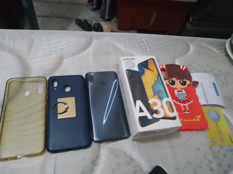 samsung a30, 64gb with box 03028470271 0