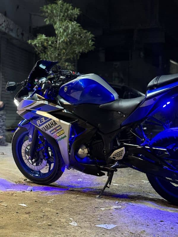 YAMAHA R3 (Replica) 2