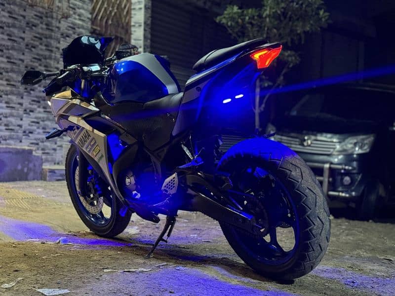 YAMAHA R3 (Replica) 3