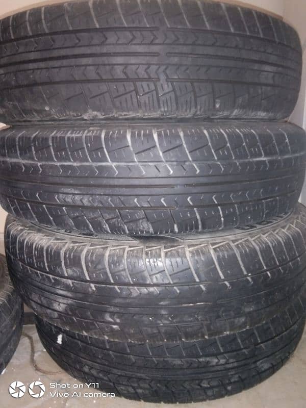 radial tubeless tyre 0