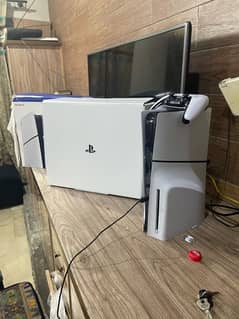 PS5 slim 1TB with box