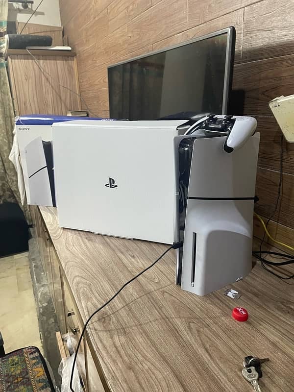 PS5 slim 1TB with box 0