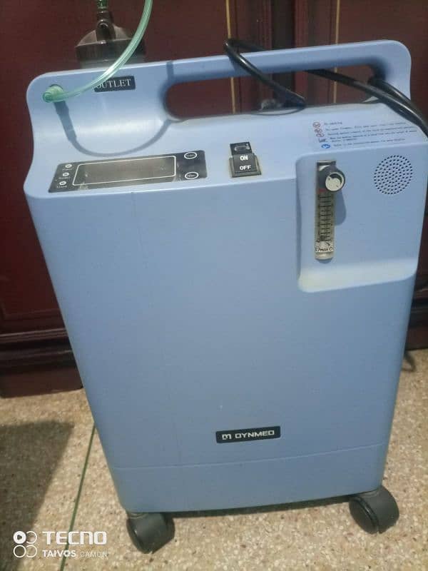 Oxygen Concentrator in 10/10 condition 2