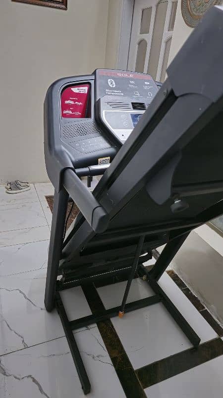 Used SOLE TREADMILL FOR SALE 1