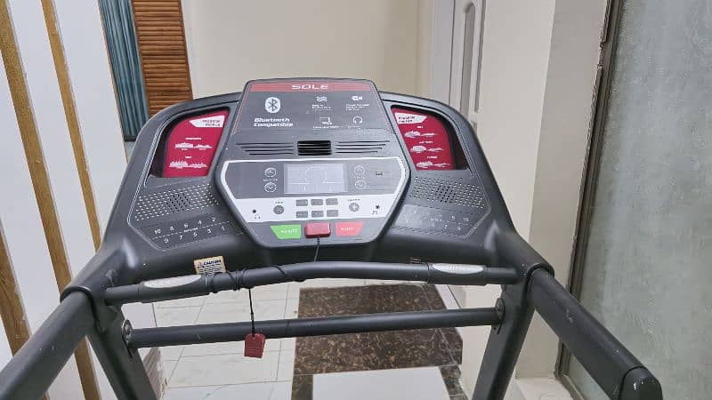 Used SOLE TREADMILL FOR SALE 2