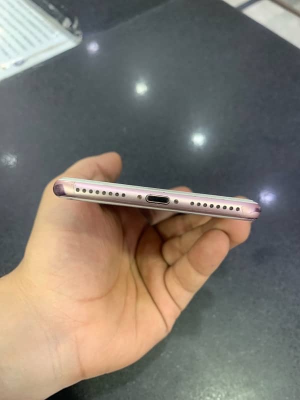 Iphone 7Plus PTA 4