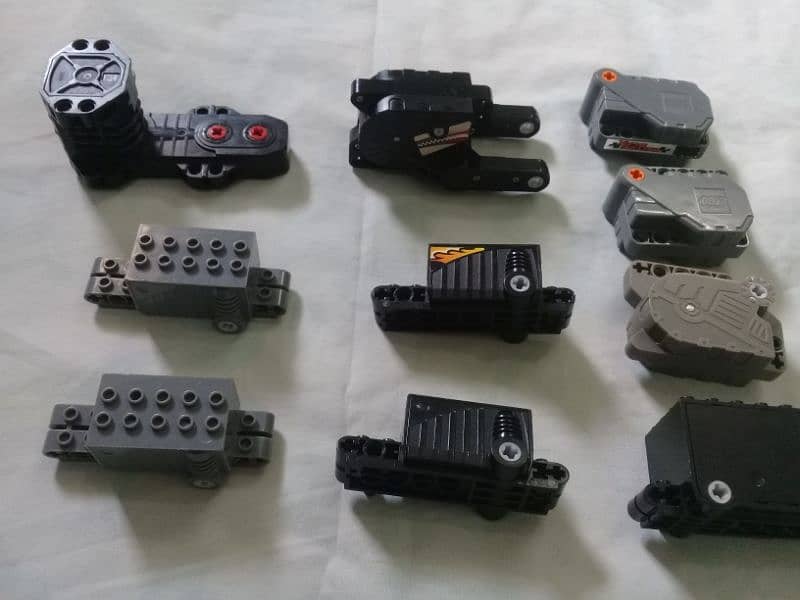 Ahmad's Lego Technic and Robotic accessories n Parts 9