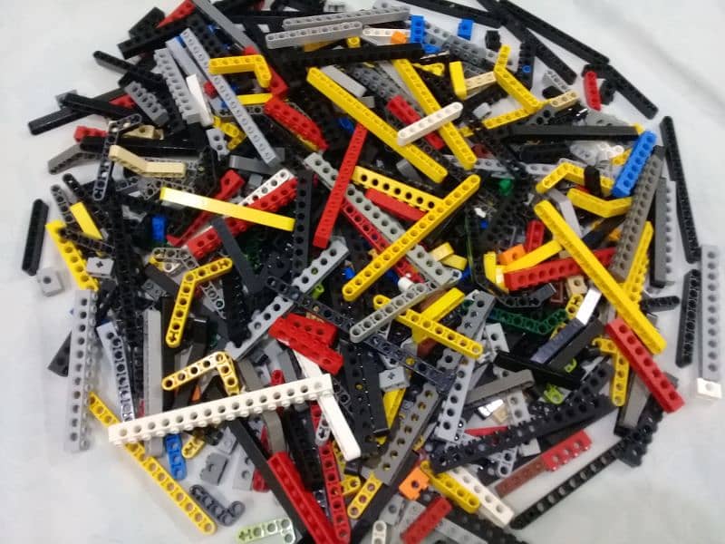 Ahmad's Lego Technic and Robotic accessories n Parts 10